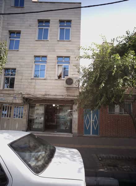عکس فروشگاه لوازم جانبی موبایل در سیزده آبان تهران