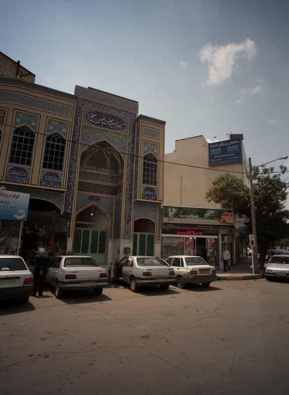 عکس ساختمان پزشکان اندیشه در طلاب مشهد