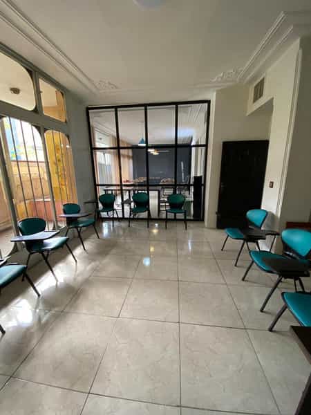 عکس آموزشگاه زبان کاپر در شیخ صدوق اصفهان