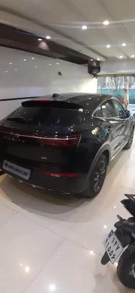 عکس اتوگالری جعفری در تالار اصفهان