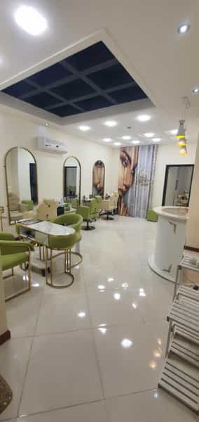 عکس بیوتی لانژ نرگس صانعی در رجائی شهر کرج