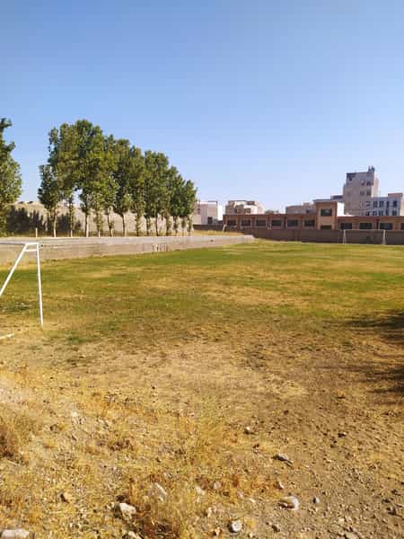 عکس مجتمع زمین چمن فوتبال در بنیاد کرج