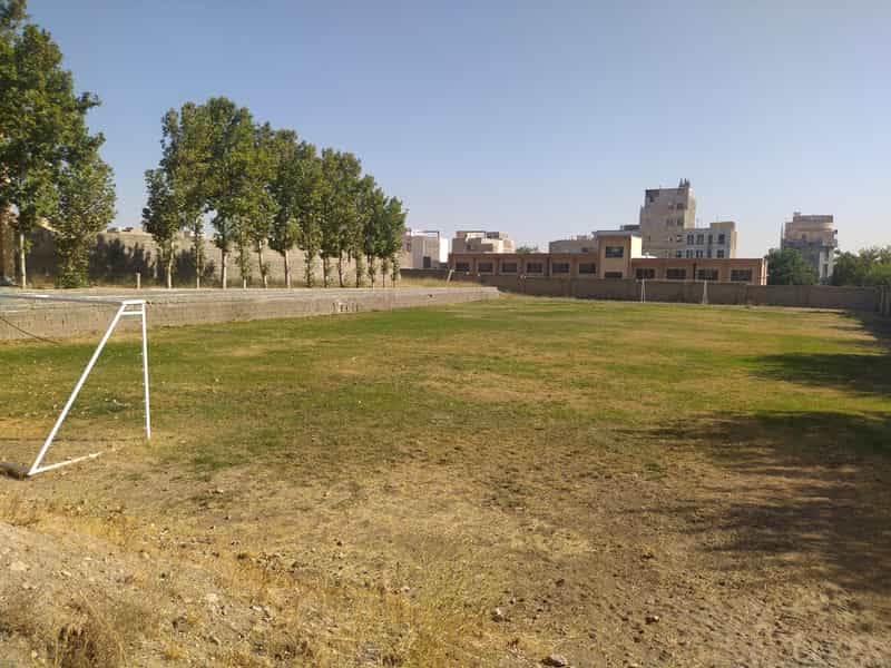 عکس مجتمع زمین چمن فوتبال در بنیاد کرج