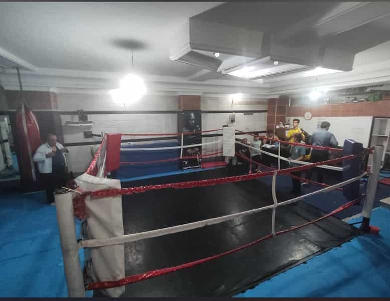 عکس باشگاه بوکس برزین در شاهین ویلا کرج