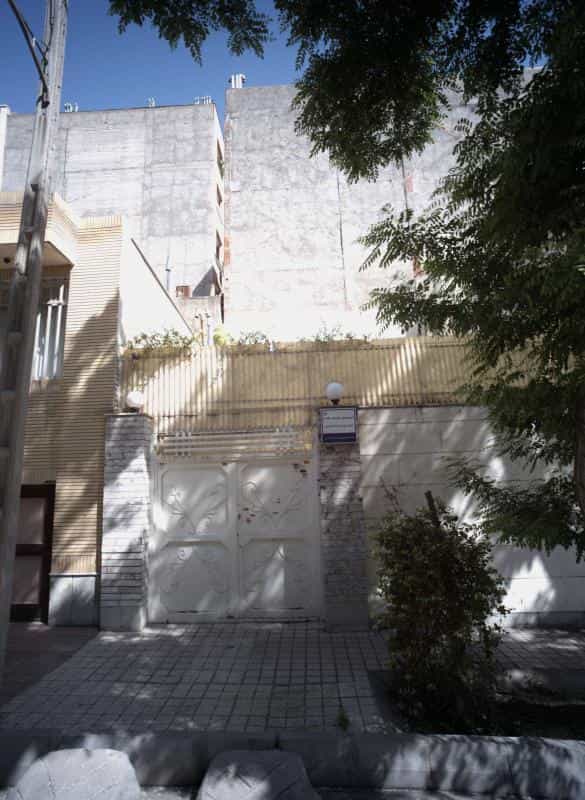 عکس دفتر وکالت امیر حسین ظریف مقدم در احمدآباد مشهد