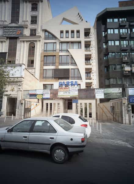 عکس دکتر فاطمه زمزمی در کوی مهران تهران