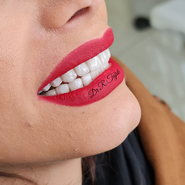 عکس دندانپزشکی دکتر رویا تاجیک در جهان شهر کرج