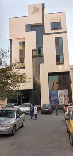 عکس مطب دکتر غلامرضا ملکی متخصص پوست و مو در اصفهانیها کرج