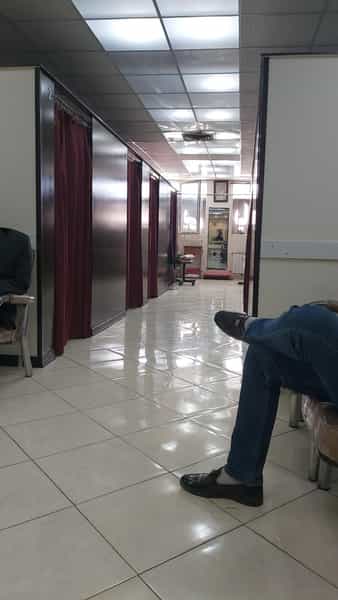 عکس کلینیک فیزیوتراپی پاسارگاد (دکتر پژمان مخبر) در چهارصد دستگاه کرج