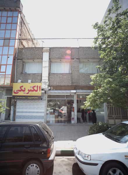 عکس الکتریکی در دانشجو مشهد