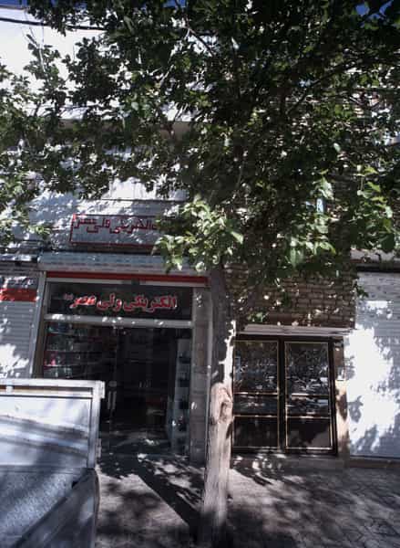 عکس الکتریکی ولی‌ عصر عج در کارگران مشهد