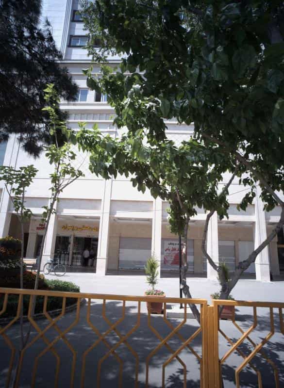 عکس عطاری رحمتی و پسران در عیدگاه مشهد