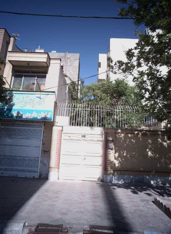 عکس گلاب و عرقیات افشار در فرامرز عباسی مشهد