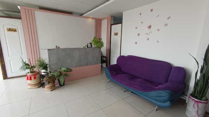 عکس کلینیک فلورا در دهقان ویلا کرج