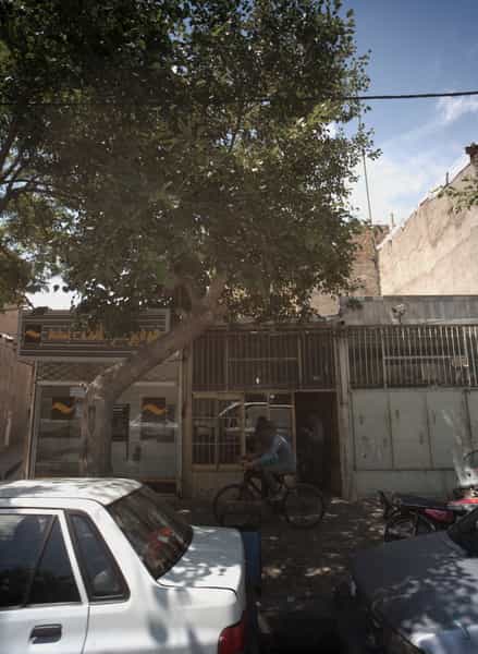 عکس تعمیرگاه موتورسیکلت در موعود مشهد