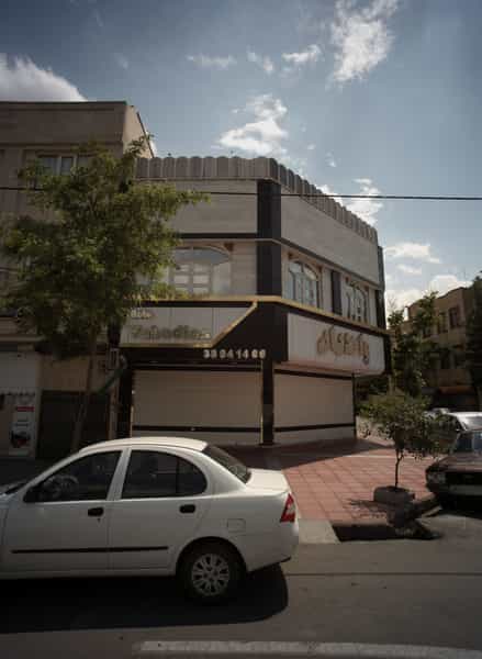 عکس نمایشگاه اتومبیل واحدیان در دانشجو مشهد