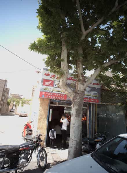 عکس تعمیرگاه موتورسیکلت و دوچرخه در عامل مشهد