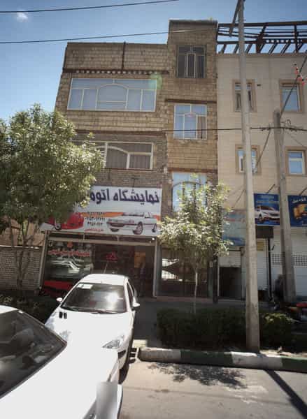 عکس نمایشگاه اتومبیل نعیمی در شهید آوینی مشهد