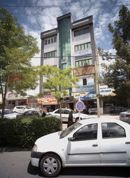عکس نمایشگاه اتومبیل صدف در تربیت مشهد