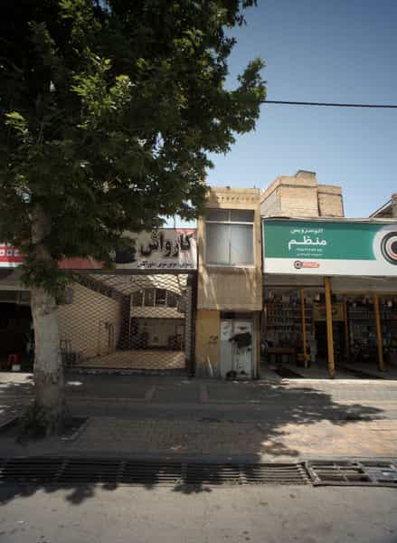 عکس کارواش جوان در ایثار مشهد