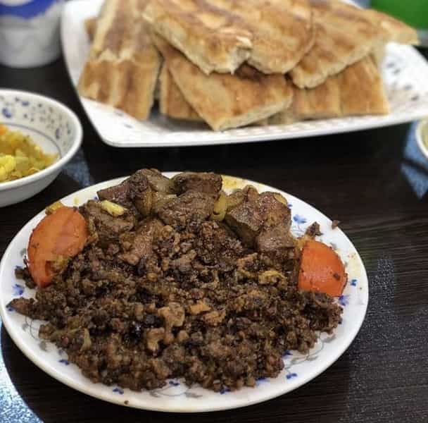 عکس واویشکا امیر خان در حافظ رشت