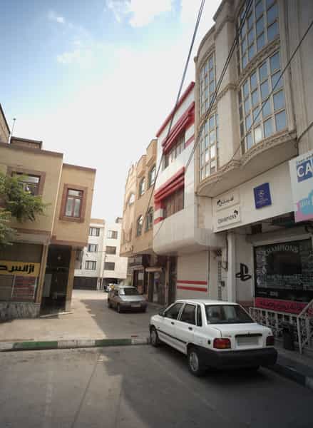 عکس گیم نت قهرمانان در هنرستان مشهد
