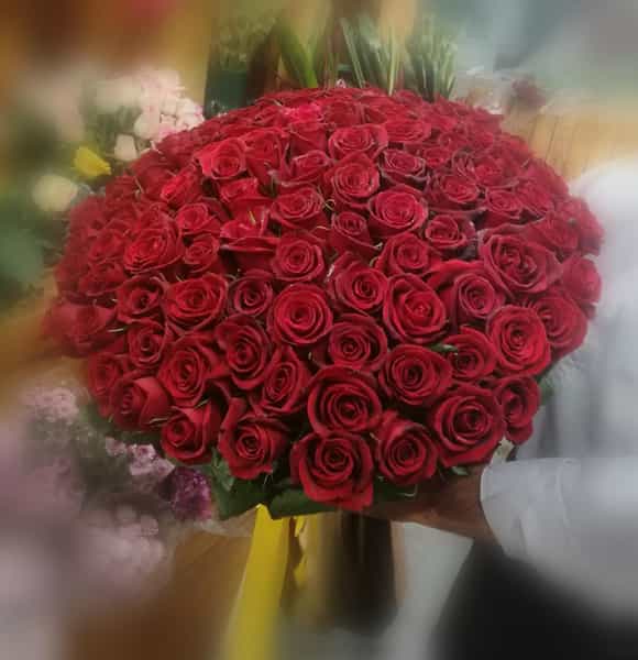 عکس گل فروشی هدیه در ریشمک شیراز