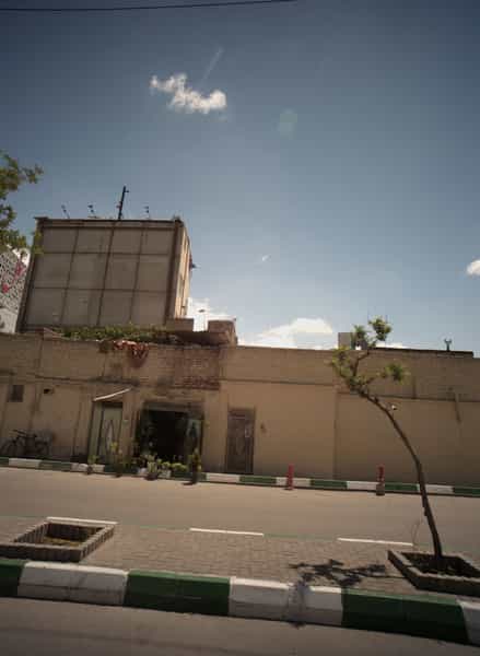 عکس گل فروشی در شهید آوینی مشهد