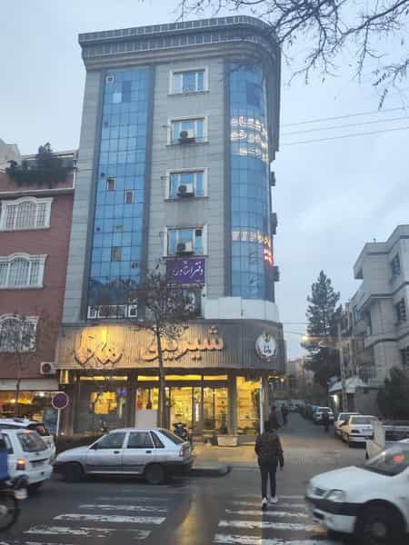 عکس دفتر اسناد رسمی 85 در هنرستان مشهد