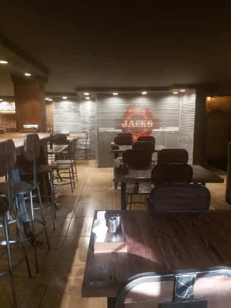 عکس رستوران جکس برگر در شیخ صدوق اصفهان