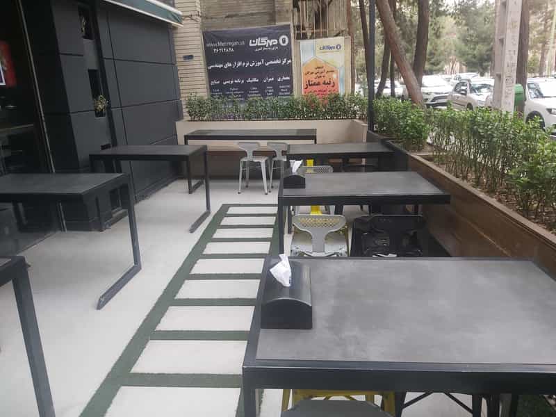 عکس خانه کنتاکی بلوار ملت در باغ زرشک اصفهان