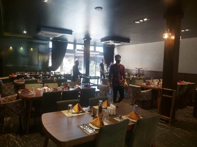 عکس کافه رستوران شمعدونی در شیخ صدوق اصفهان