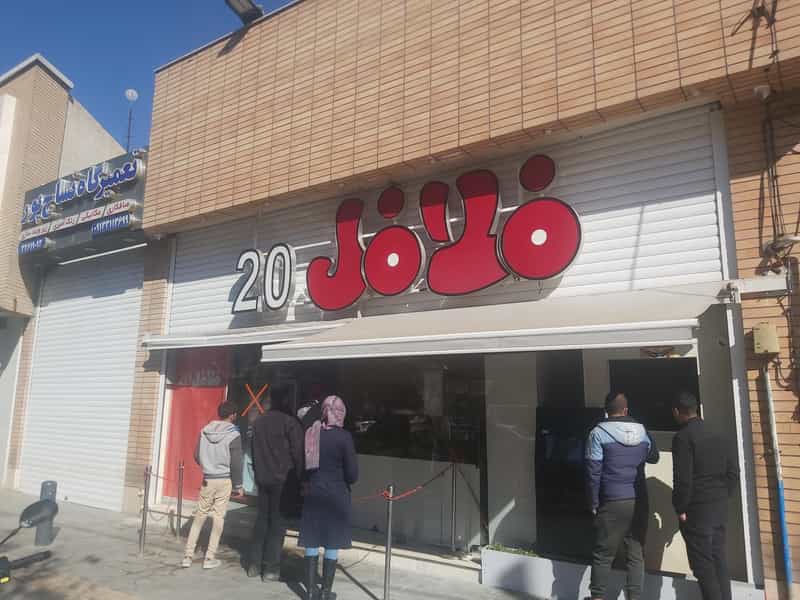 عکس ساندویچ بیست در پا قلعه اصفهان