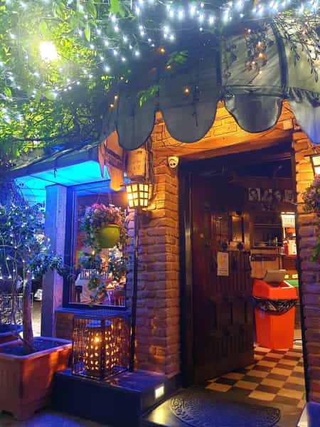 عکس پیتزا دهکده کوی نصر تهران