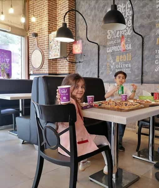 عکس فست فود پیتزا سیب 360 در حسین آباد تهران