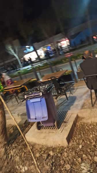 عکس فست‌فود کنتاویچ در عباس آباد اصفهان