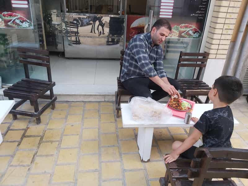 عکس فست فود نایب در بازار اصفهان