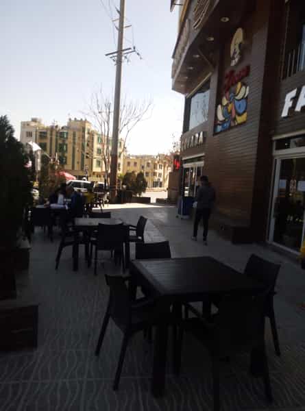 عکس پیتزا برگر و کتلت سرای گوارا کوی ولیعصر شیراز