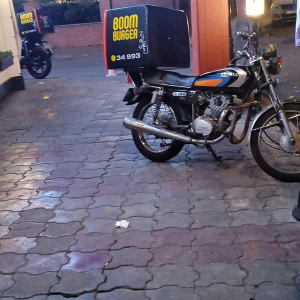 عکس رستوران بوم برگر شهرک گلسار رشت