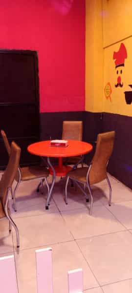 عکس پیتزا آیلین در سعد آباد مشهد