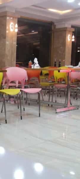 عکس پیتزا ساندویچ ترنج در حضرت ابوطالب مشهد