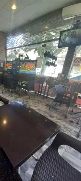 عکس فست فود رمانتیک در مقدم مشهد