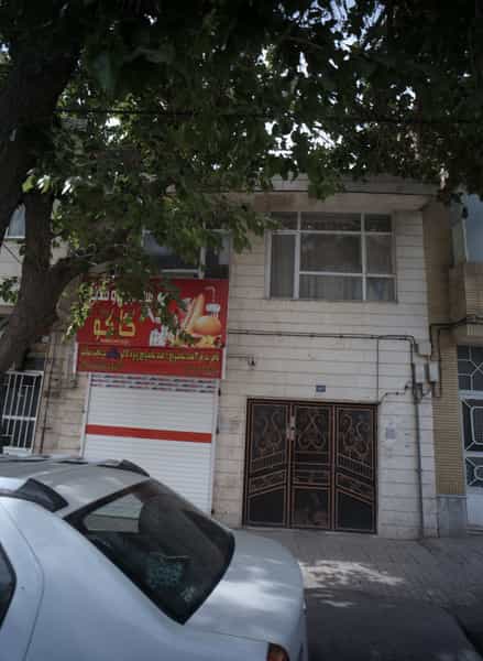 عکس ساندویچ و فلافلی کاکو در شهید مطهری مشهد