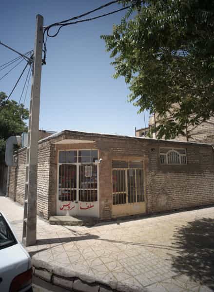 عکس ساندویچی سلف سرویس در انقلاب مشهد