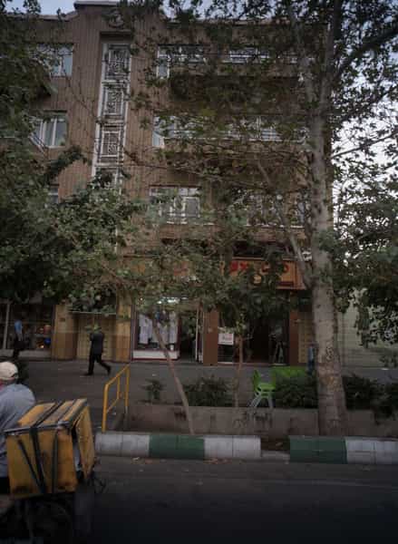 عکس فست فود امیر در انقلاب تهران