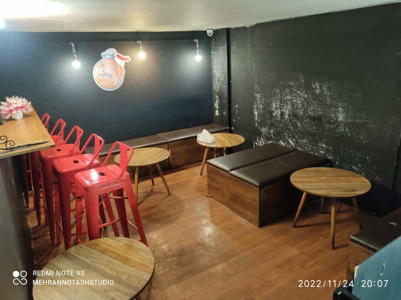 عکس کمپ مزه شعبه انقلاب در نصرت تهران