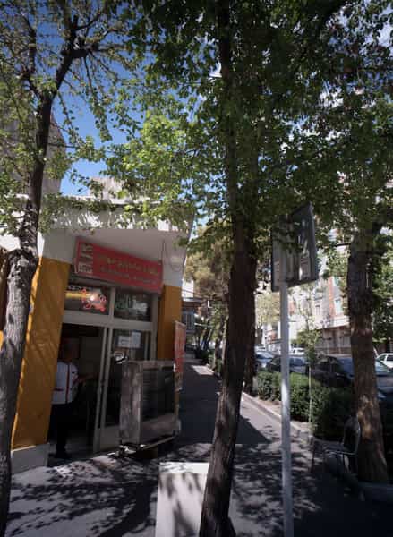 عکس پیتزا و ساندویچ مهران در فدک تهران