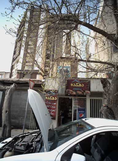 ساندویچ دهکده در ازگل تهران