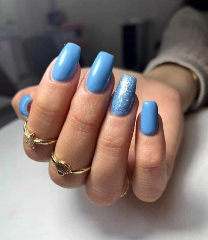 عکس ارائه دهنده ی خدمات ناخن کاشت پودر و ژل انواع کاشت