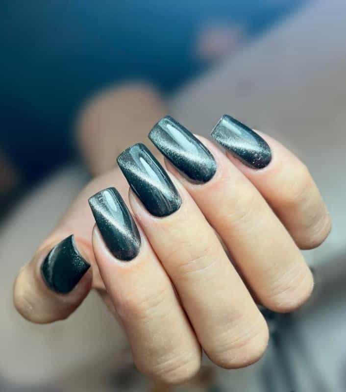 عکس ارائه دهنده ی خدمات ناخن کاشت پودر و ژل انواع کاشت